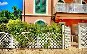 Conero Casa T8- Marcelli Di Numana In Piazzale Tremiti 8 Con Parcheggio Esclusivo Giardino E Barbecue
